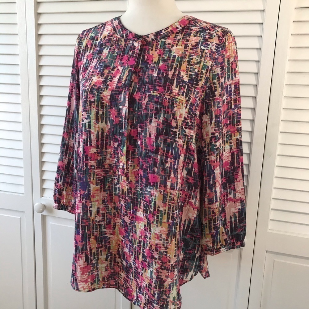 2/$25 NYDJ 3/4-Sleeve Printed Pleated-Back Blouse Size Small